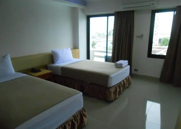 The Tower Praram 9 Hotel 3*